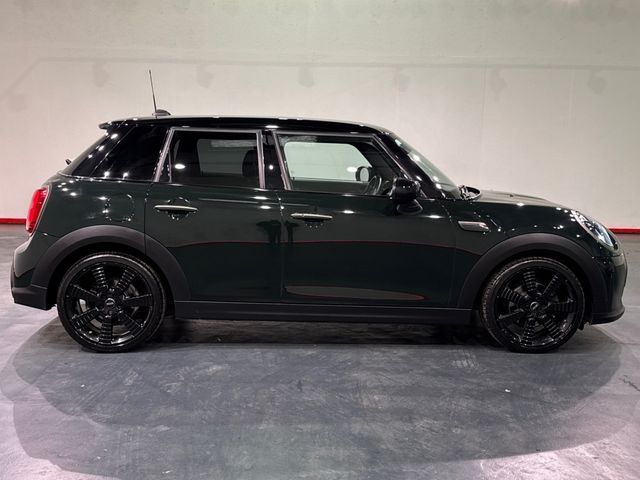 Image for 2022 Mini Cooper 1.5 AUTOMATIC - Special addition/Leather/ Upgraded Alloys / Ambient Lighting