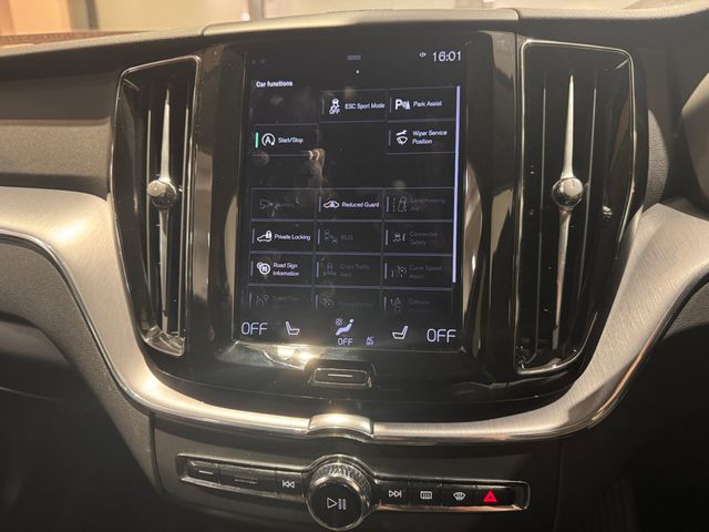 Image for 2021 Volvo XC60 B4 MHEV DSL (197hp) Momentum
