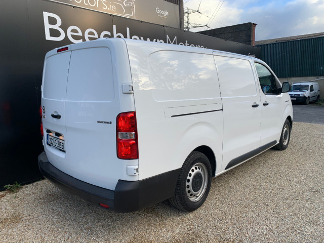Image for 2022 Toyota Proace 75 KWH AUTOMATIC MWB // PRICE EXCL. VAT // VERY LOW MILEAGE // EXCELLENT CONDITION // 05/27 CVRT // AIR CON, BLUETOOTH AND ELECTRIC WINDOWS // 
