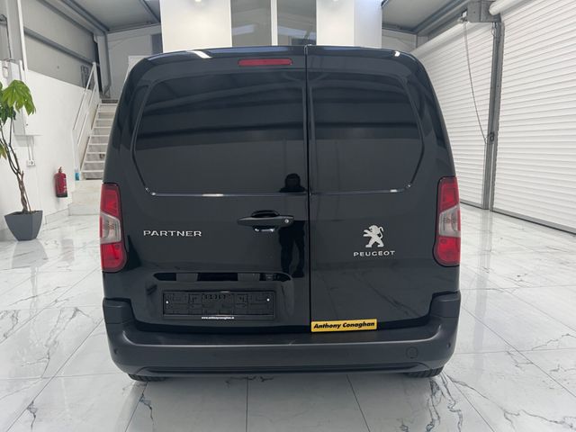 Image for 2023 Peugeot Partner 