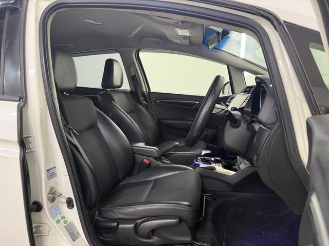 Image for 2014 Honda Fit **L PACKAGE**16"ANTHRACITE ALLOY WHEELS**REAR SPOILER**KEYLESS ENTRY AND START**ANDROID/APPLE CARPLAY**TOUCH SCREEN RADIO**IRISH RADIO STATIONS**DIGITAL CLIMATE CONTROL**CRUISE CONTROL**REVERSE CAMERA