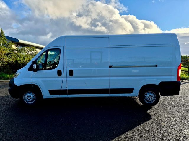 Image for 2023 Opel Movano 