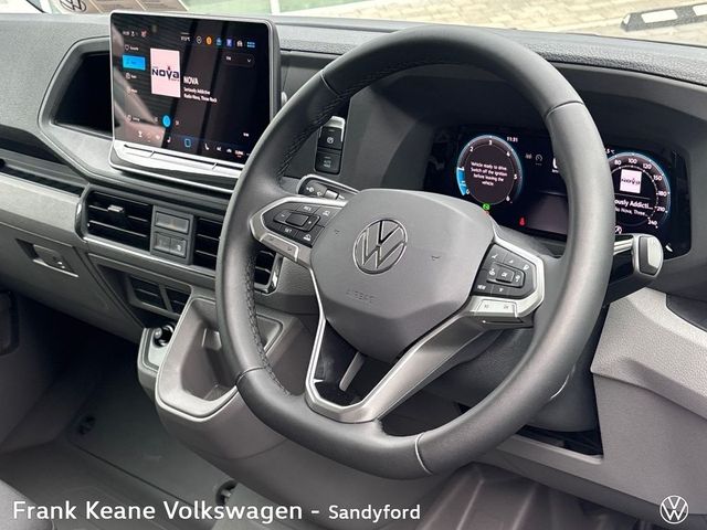 Image for 2026 Volkswagen Crafter HIGHLINE AUTO 30 MWB 140BHP M6F *NOW WITH A YEAR WARRANTY UNLIMITED MILEAGE* *HIGH ROOF* *APPLE CARPLAY/ANDROID AUTO* *REAR VIEW CAMERA* *FRONT AND REAR PARKING SENSORS* REAR INTEGRATED STEP* *AIR CON