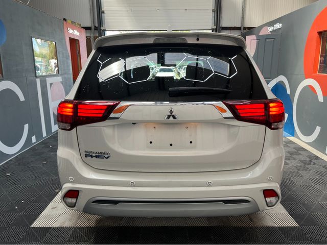 Image for 2019 Mitsubishi Outlander OUTLANDER G PREMIUM PACK / 103k KMs / HEATED SEATS + STEERING WHEEL , REVERSE CAMERA , ADAPTIVE CRUISE & MORE