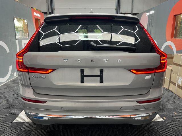 Image for 2021 Volvo XC60 2021 VOLVO XC60 T8 PLUG-IN AUTOMATIC / CRUISE CONTROL / PARKING CAMERA / ELECTRIC MEMORY & HEATED SEATS / HEATED STEERING WHEEL / PANORAMIC SUNROOF / APPLE CARPLAY AND MORE