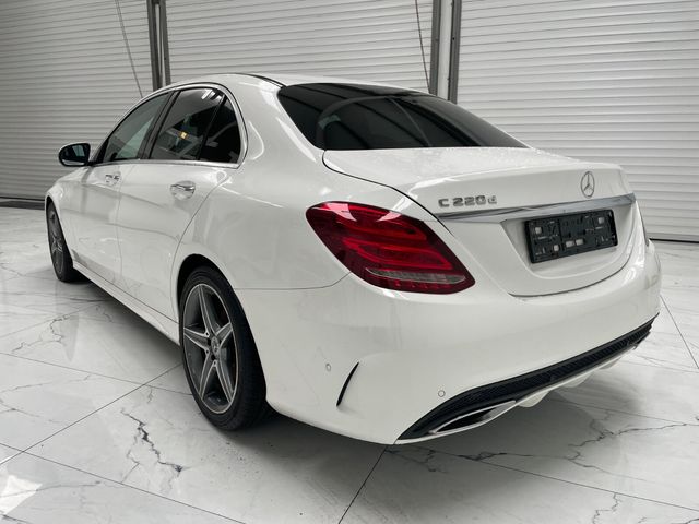 Image for 2018 Mercedes-Benz 220 