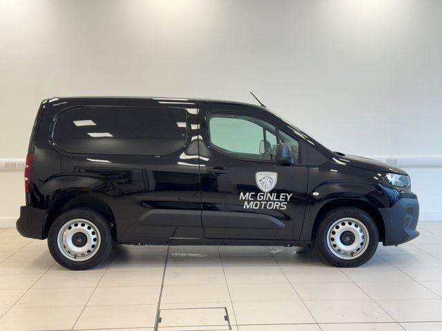 Image for 2025 Peugeot Partner 