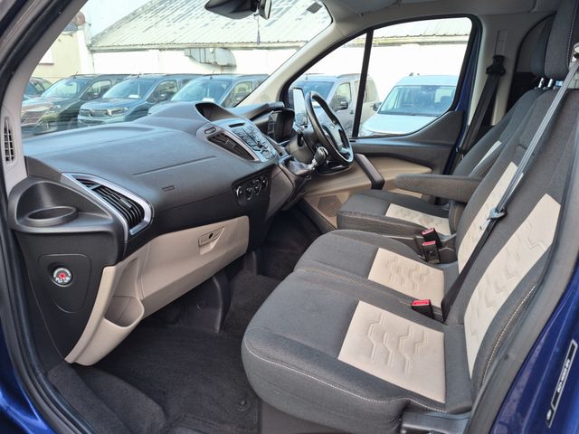 Image for 2018 Ford Tourneo Custom Lowered Floor Wheechair Access