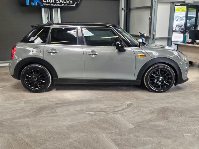 Image for 2017 Mini Cooper Cooper