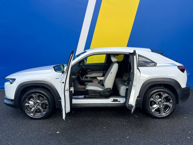 Image for 2023 Mazda MX-30 EXCLUSIVE LINE E-SKYACTIV 35.5KWH // HEADS-UP DISPLAY // VERY LOW MILEAGE // BLUETOOTH MUSIC