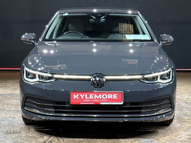 Image for 2023 Volkswagen Golf STYLE TSI DSG