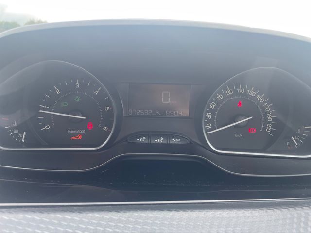 Image for 2019 Peugeot 208 Diesel, super miles to gallon