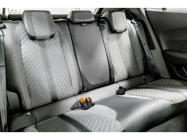 Image for 2026 Peugeot 2008 E-Allure 54kWh Auto 156HP - Protection pack, Gap, CRI or Peugeot protect