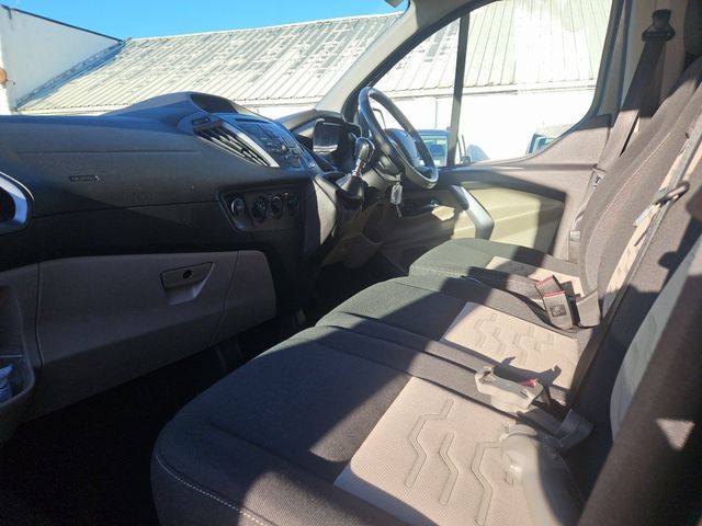 Image for 2018 Ford Tourneo Custom Lowered Floor Wheelchair Access