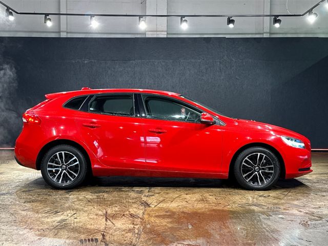 Image for 2018 Volvo V40 1.5 AUTOMATIC - FACTORY ALLOYS - CRUISE CONTROL - REVERSE CAMERA - PUSH BUTTON START/STOP