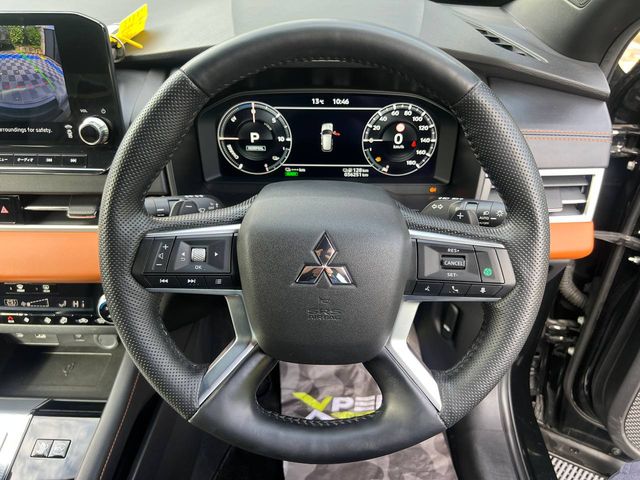 Image for 2023 Mitsubishi Outlander 7-SEATER 2.4 HYBRID AUTO ** HUGE SPEC ** // LOW MILEAGE // 360 PARKING SENSORS // LEATHER HEATED SEATS FRONT & REAR