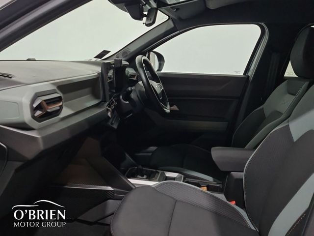 Image for 2026 Dacia Duster Extreme HEV 155 E06X