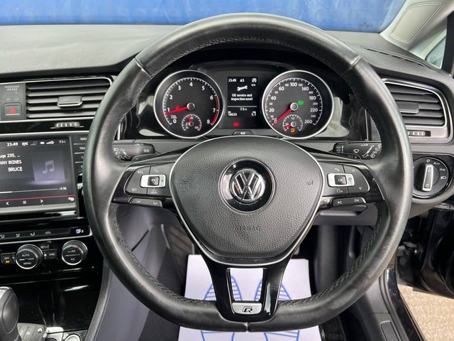 Image for 2016 Volkswagen Golf HIGHLINE 1.4 TSI AUTO // FULL SERVICE HISTORY // DIAMOND CUT ALLOYS // MULTIMEDIA DISPLAY