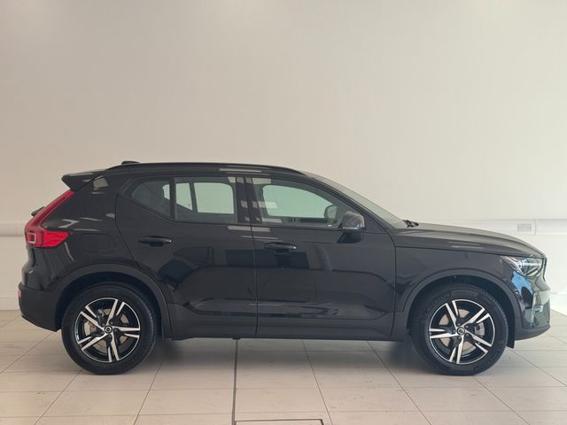 Image for 2026 Volvo XC40 