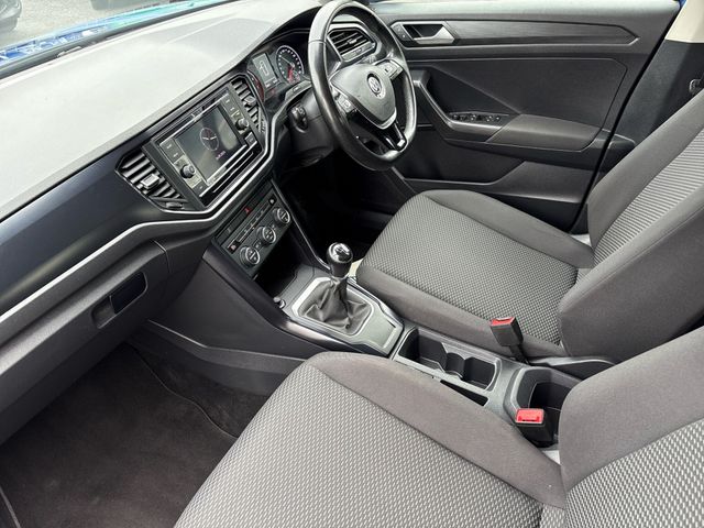 Image for 2019 Volkswagen T-Roc 1.0 TSI MANUAL 6SPEED FWD 115HP 5DR