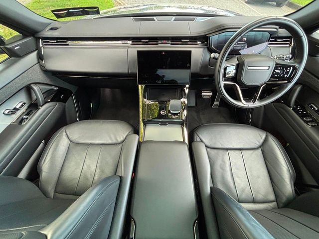 Image for 2024 Land Rover Range Rover Sport P460E DYNAMIC SE SUNROOF 22" WHEELS