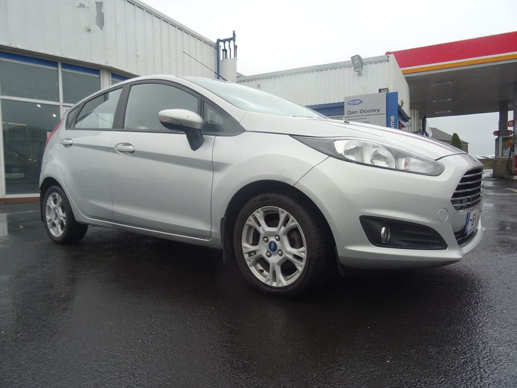 Image for 2016 Ford Fiesta MCA Zetec 1.5 75PS M5 5DR 4DR