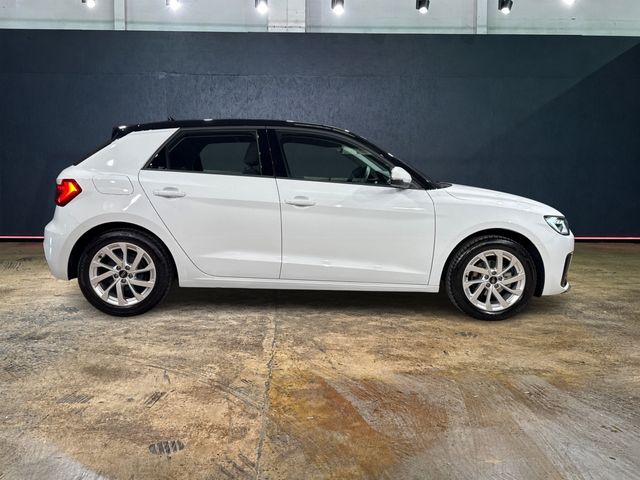 Image for 2024 Audi A1 1.0 TFSI ADVANCED AUTOMATIC - WHITE/BLACK TWO TONE - FACTORY ALLOYS - LED HEADLIGHTS - HEATED SEATS - REAR CAMERA