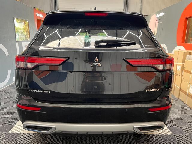 Image for 2022 Mitsubishi Outlander 2022 MITSUBISHI OUTLANDER PHEV P 2.4 AUTOMATIC / CRUISE CONTROL / 360 CAMERA / ELECTRIC MEMORY & HEATED SEATS / PADDLE SHIFTERS / PANORAMIC SUNROOF / 7 SEATS OPTION / HEATED STEERING WHEEL AND MORE