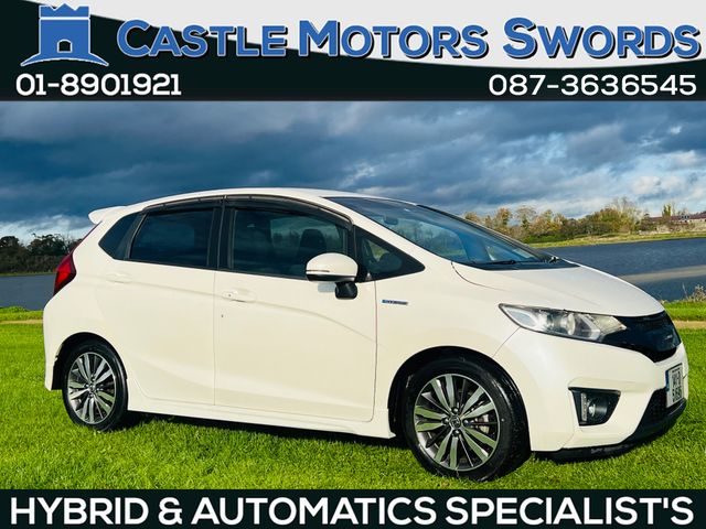 Image for 2014 Honda Fit 2014 FIT IN PEARL WHITE ONLY 90 K ON THE CLOCK HYBRID CAR.