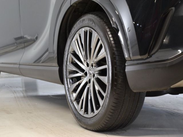 Image for 2023 Lexus RX450h+ Premium