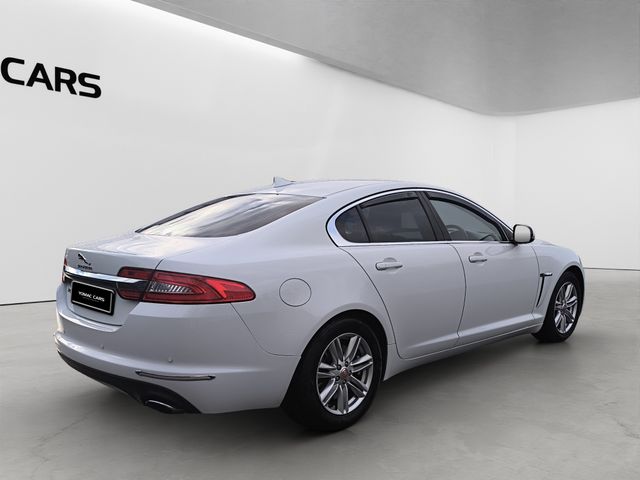 Image for 2014 Jaguar XF 2.2D AUTO LUXURY 200BHP -- EXCELLENT CONDITION -- FINANCE ARRANGED