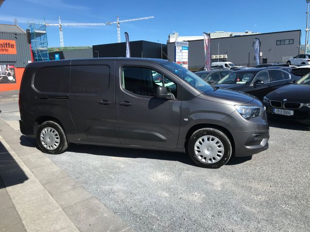 Image for 2021 Vauxhall Combo 