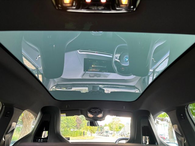 Image for 2023 BMW iX M-SPORT 22" WHEELS SUNROOF SKY LOUNGE