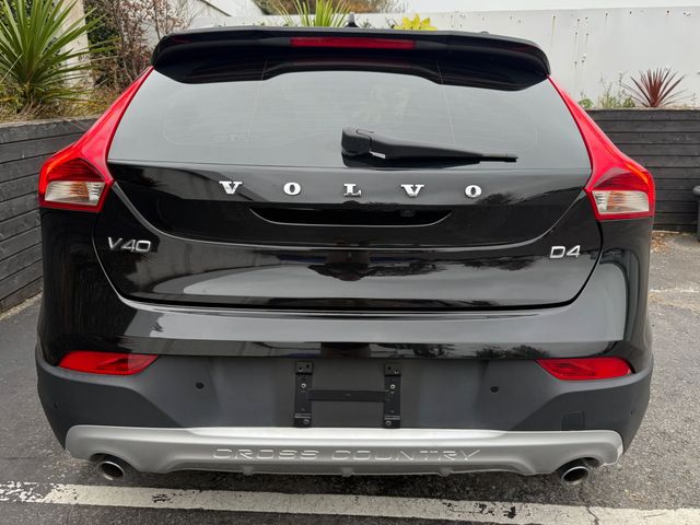 Image for 2019 Volvo V40 2.0 D4 AUTO / CROSS COUNTRY / MOMENTUM SPEC / LOW MILEAGE / TAX €190 