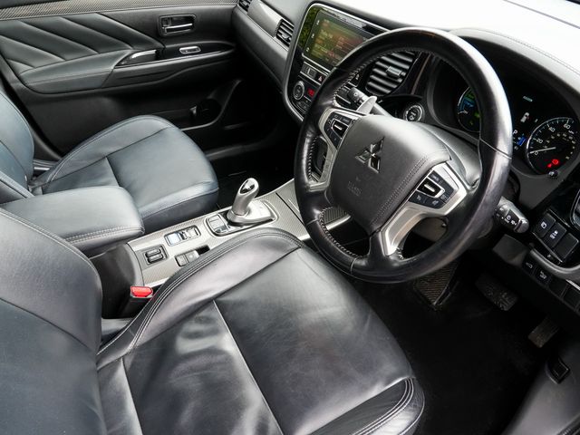Image for 2019 Mitsubishi Outlander 2.4 Litre Petrol Plug In Hybrid 