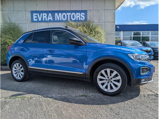 Image for 2021 Volkswagen T-Roc SPORT MANUAL 1.5 PETROL //PANOMARIC GLASS SUNROOF//REVERSE CAMERA//ADAPTIVE CRUISE CONTROL//KEYLESS ENTRY//