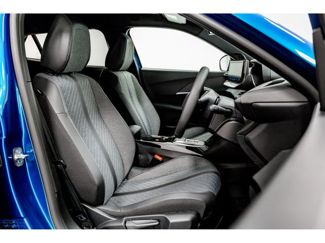 Image for 2025 Peugeot 2008 E-Allure Auto 156HP 54kW - Protection Pack