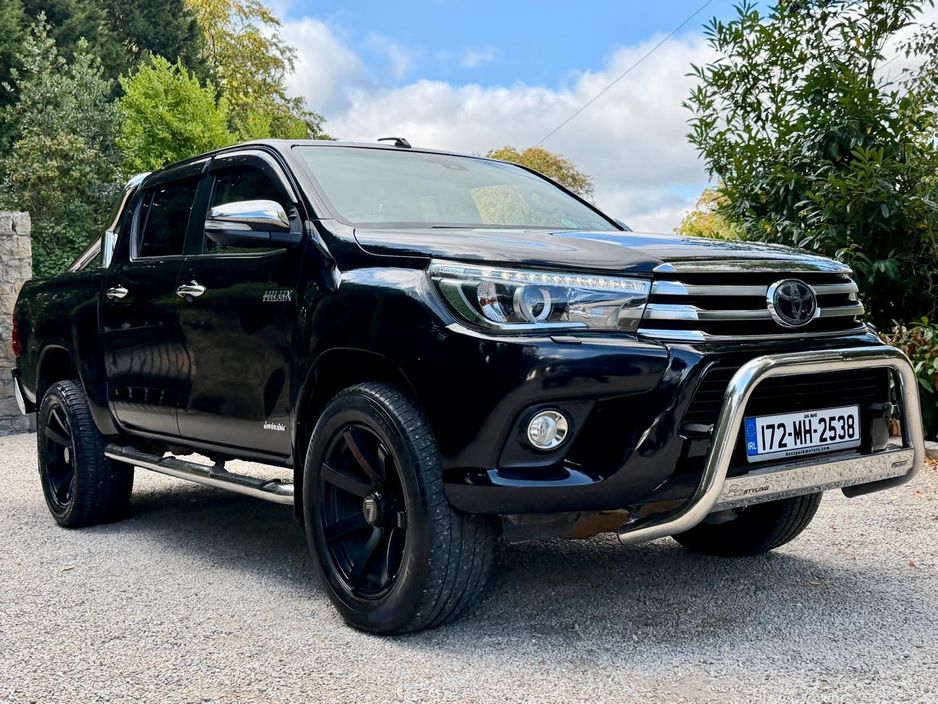 Image for 2017 Toyota Hilux D-4D INVINCIBLE DC 4WD *Auto…Leather…Full Service History* 