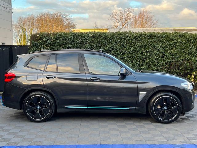 Image for 2022 BMW iX3 IX3 // OPENING PAN ROOF // LEATHER HEATED SEATS // DIGITAL CLUSTER // APPLE CARPLAY/ANDROID AUTO