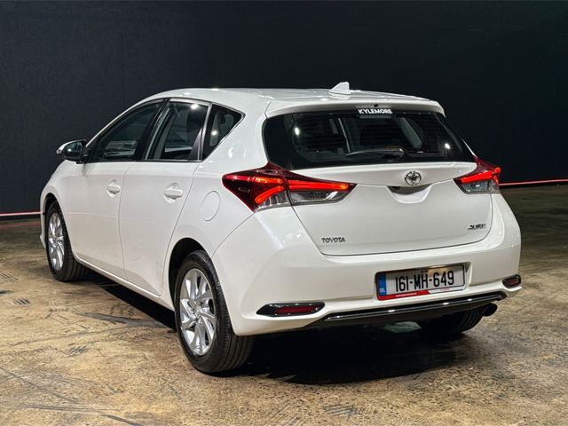Image for 2016 Toyota Auris MANUAL 1.2T - REVERSE CAMERA - CRUISE CONTROL - A/C HEATING CONTROLS
