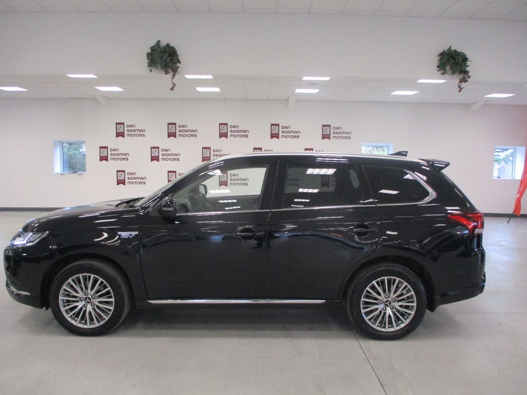 Image for 2020 Mitsubishi Outlander 2.4 PHEV Phev Intense-CAMERA-CARPLAY-SAT NAV