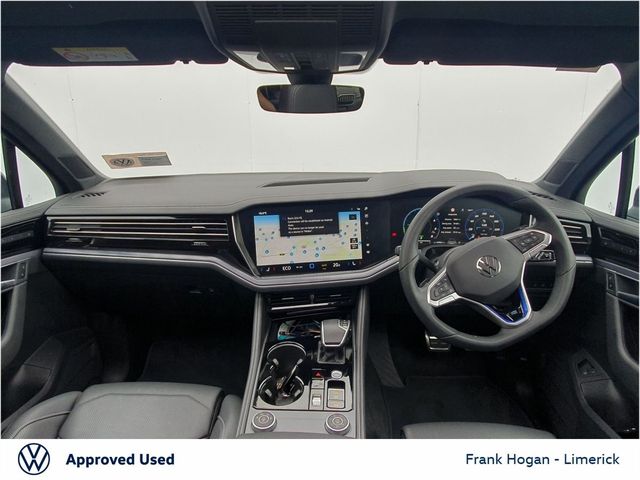 Image for 2025 Volkswagen Touareg 3.0 TSI PHEV 462HP R 3.0 PETROL PLUG-IN HYBRID 468 BHP ( EX DEMO )