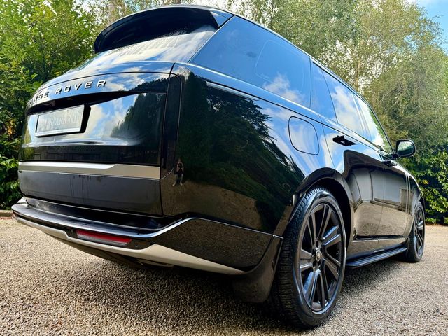 Image for 2025 Land Rover Range Rover HSE P460 