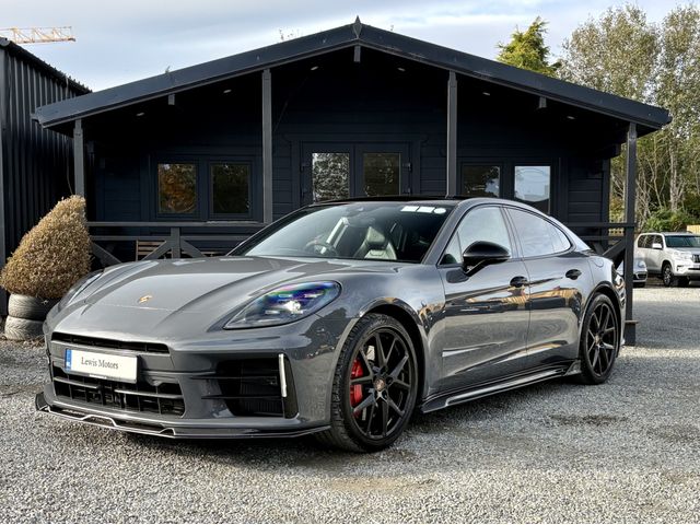 Image for 2025 Porsche Panamera E HYBRID 470BHP, AKRAPOVIC EXHAUST, CARBON FIBRE BODYKIT, PAN ROOF, ADAPTIVE CRUISE CONTROL, BOSE SOUND SYSTEM, REAR VIEW CAMERA