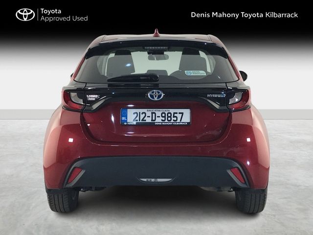 Image for 2021 Toyota Yaris HYBRID LUNA AUTO