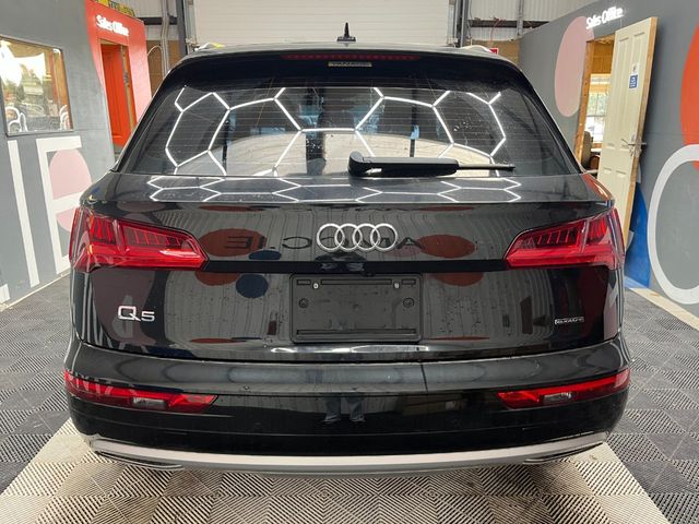 Image for 2019 Audi Q5 2019 AUDI Q5 AUTOMATIC 2.0 40 TDI QUATTRO SPORT DIESEL / 65K KMS / ADAPTIVE CRUISE CONTROL, REVERSE CAMERA, HEATED SEATS & MORE