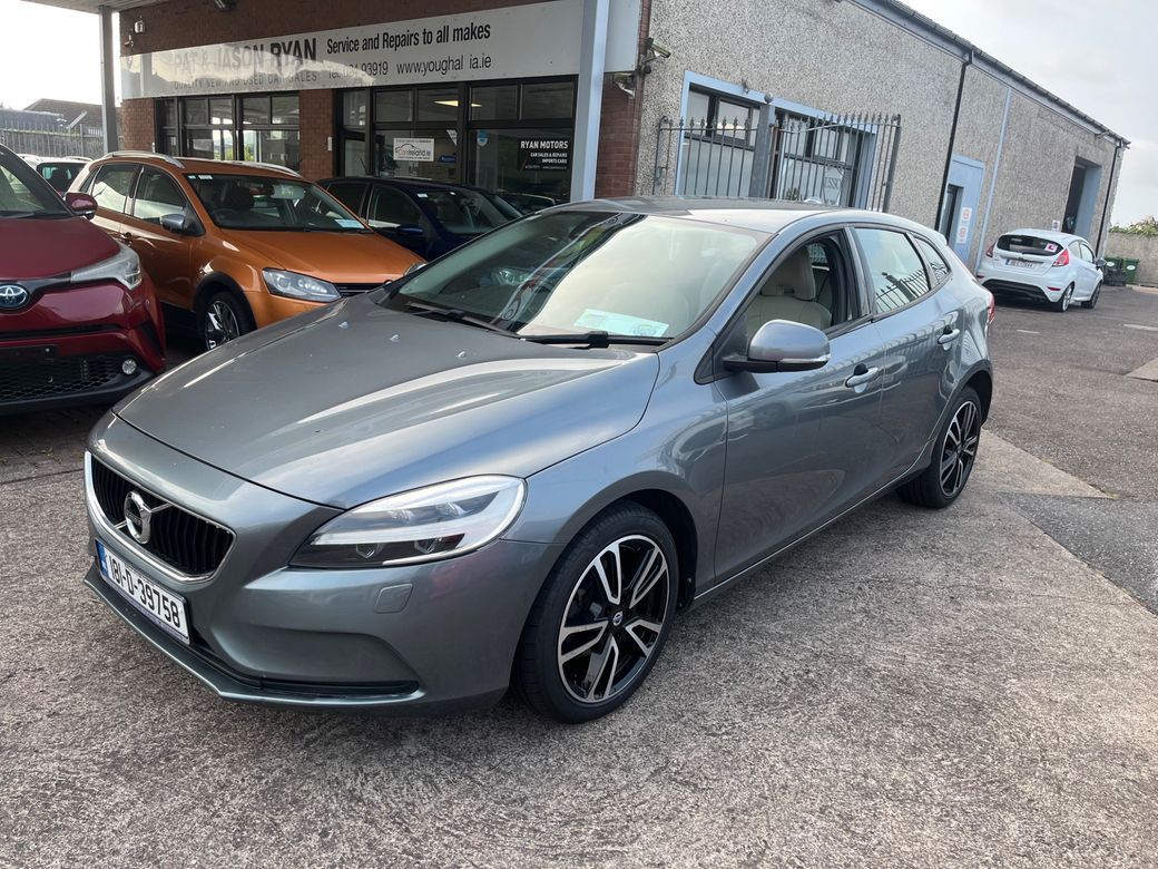 Image for 2018 Volvo V40 D2 MOM ED 5DR