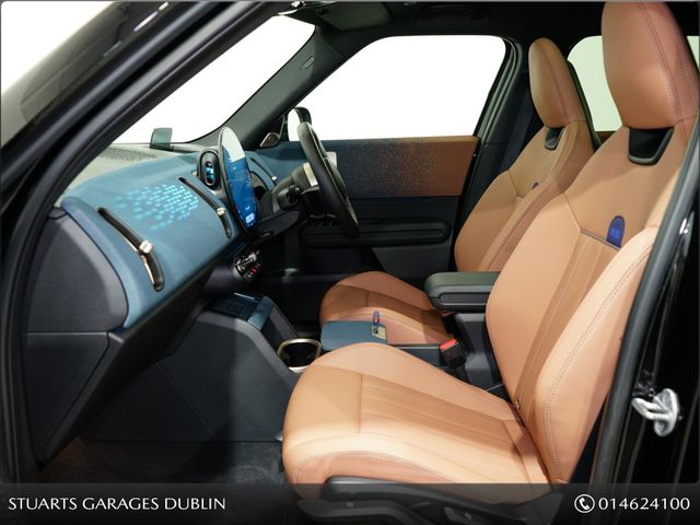 Image for 2024 Mini Countryman ELECTRIC COUNTRYMAN LEVEL 2 EXCLUSIVE *SUNROOF* 20” DIAMOND CUT ALLOYS, MIDNIGHT BLACL WITH VESCIN VINTAGE BROWN LEATHER, COMFORT ACCESS