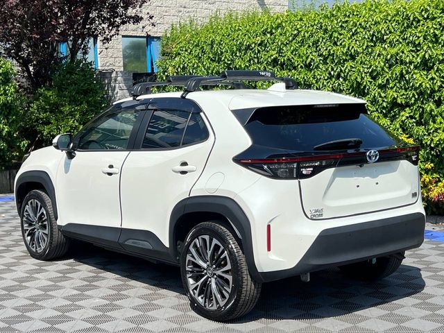 Image for 2022 Toyota Yaris Cross Z-PACKAGE 1.5 HYBRID AUTO ** HUGE SPEC ** //SERVICE HISTORY // DIAMOND CUT ALLOYS // HEATED HALF LEATHER SEATS