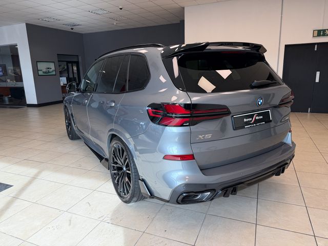 Image for 2025 BMW X5 XDRIVE50E M SPORT